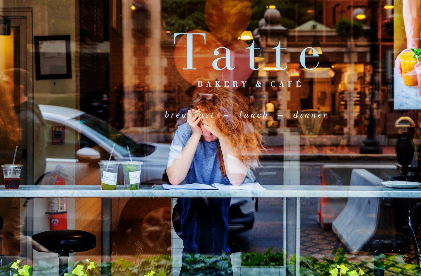 大企業とは月30万円のベーシックインカムを支給する制度に過ぎない。 - スマートAI名刺「Supawave」