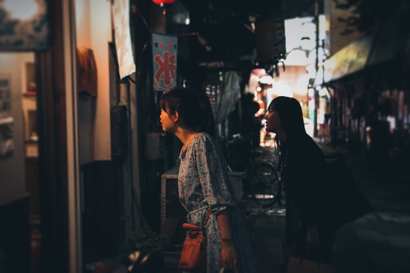 スマートな物を押し付けると、人間が本来得るべき体験が失われる。 - スマートAI名刺「Supawave」